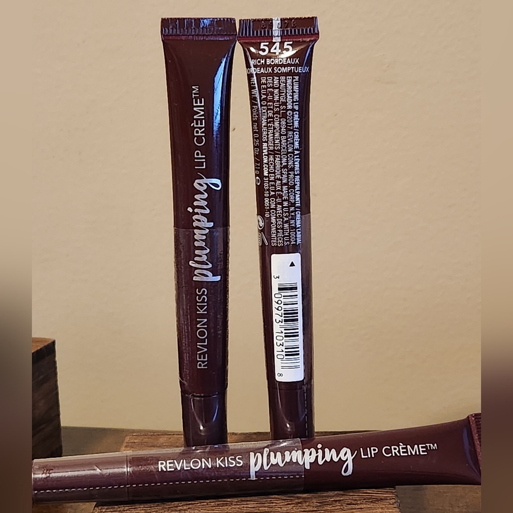 REVLON KISS PLUMPING LIP CREME- 545 RICH BORDEAUX